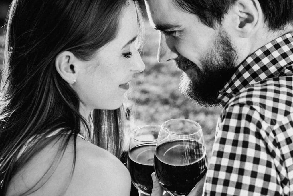 el vino la amistad y el amor